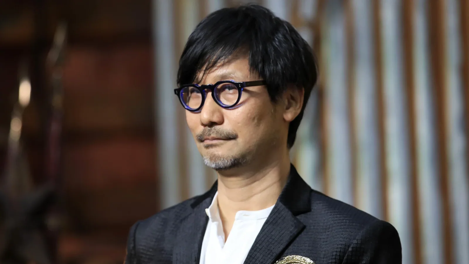 Kojima vê fim dos discos no PlayStation como alerta para 
um futuro sem posse real